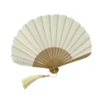 Vikbar solfjäder med broderi i vintage spansk stil