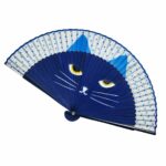 Vikbar solfjäder i bambu med kattmotiv
